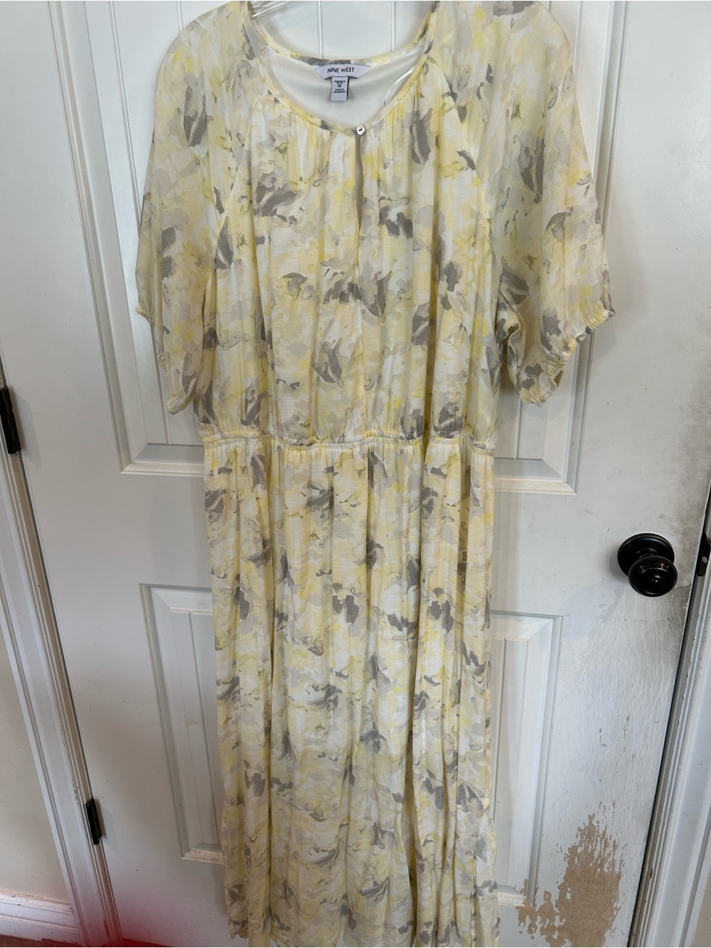 Womens PLUS size NINE WEST Light Yellow Floral Maxi Dress 1X